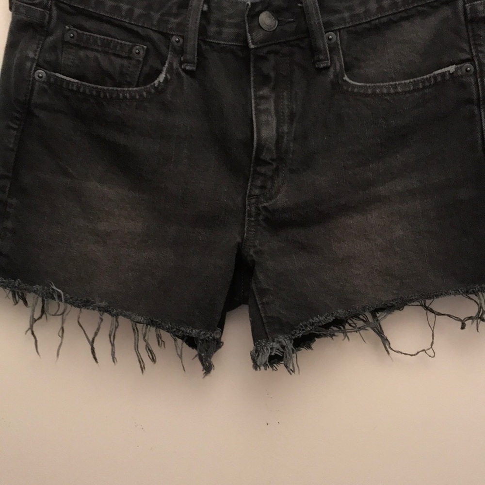 GAP - Picture 5 of 5